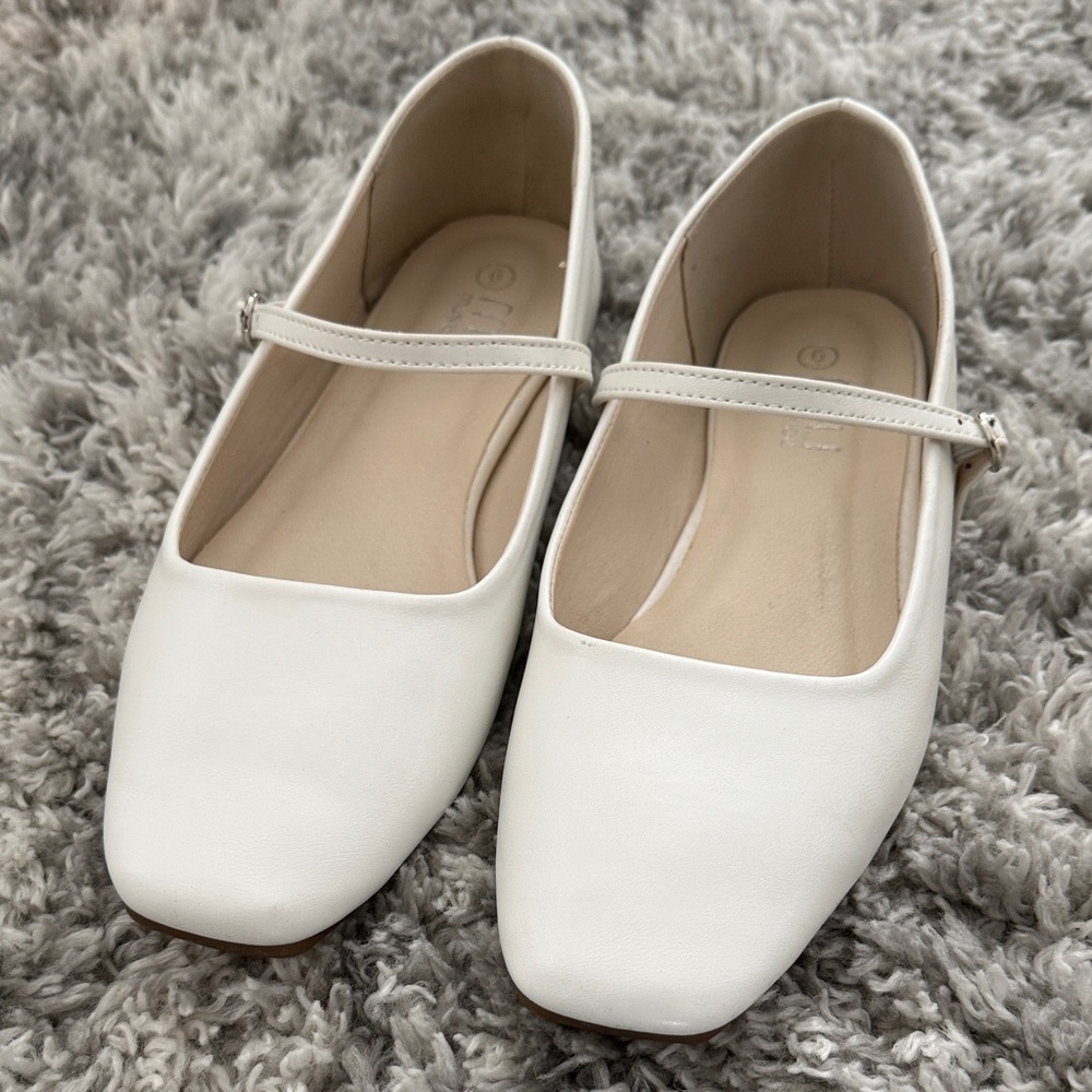Women's White Mary Jane Flats - Classic Casual Loafers